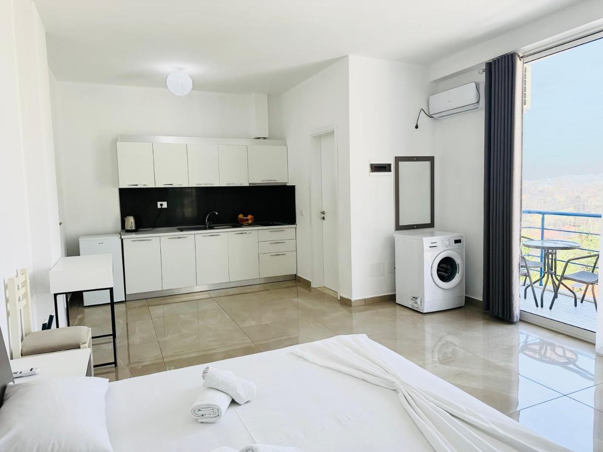 Jico Travel - Villa Colombo Вльора Екстер'єр фото