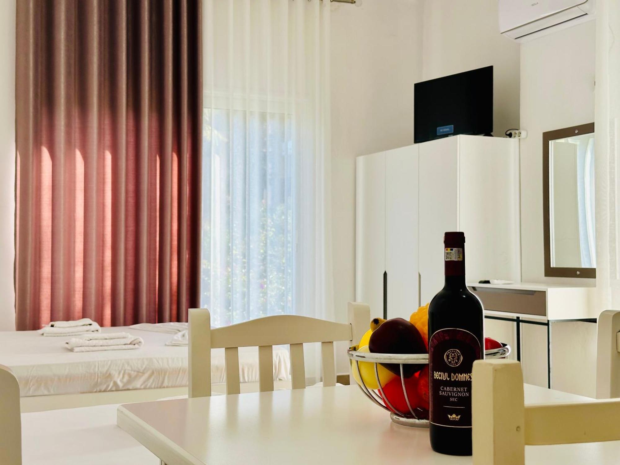 Jico Travel - Villa Colombo Вльора Номер фото