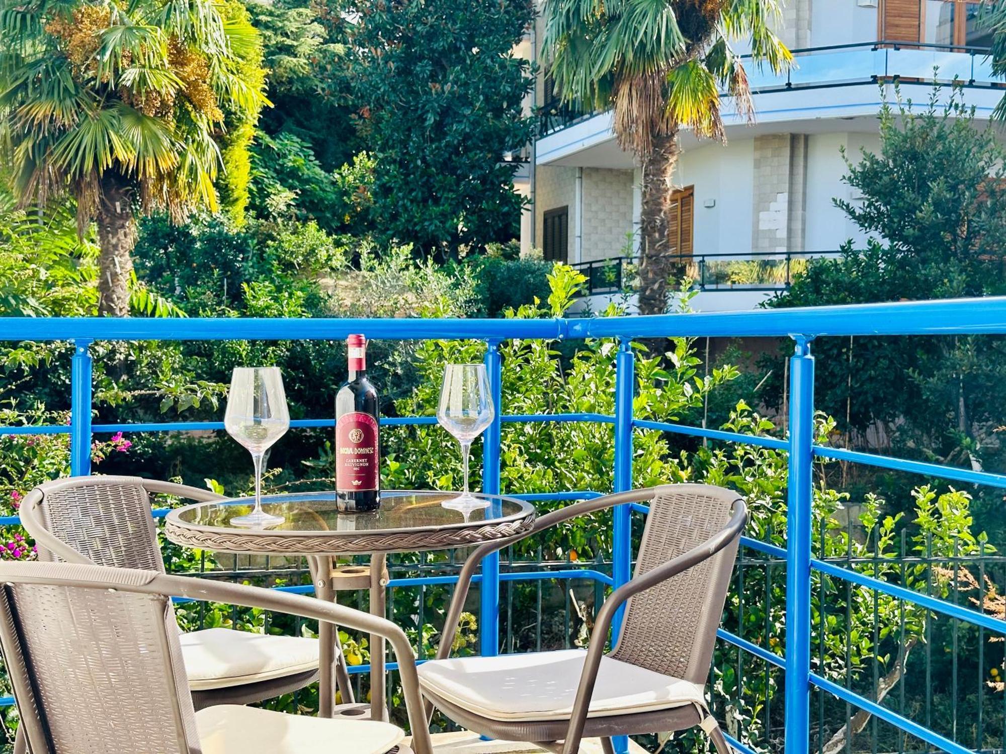 Jico Travel - Villa Colombo Вльора Екстер'єр фото