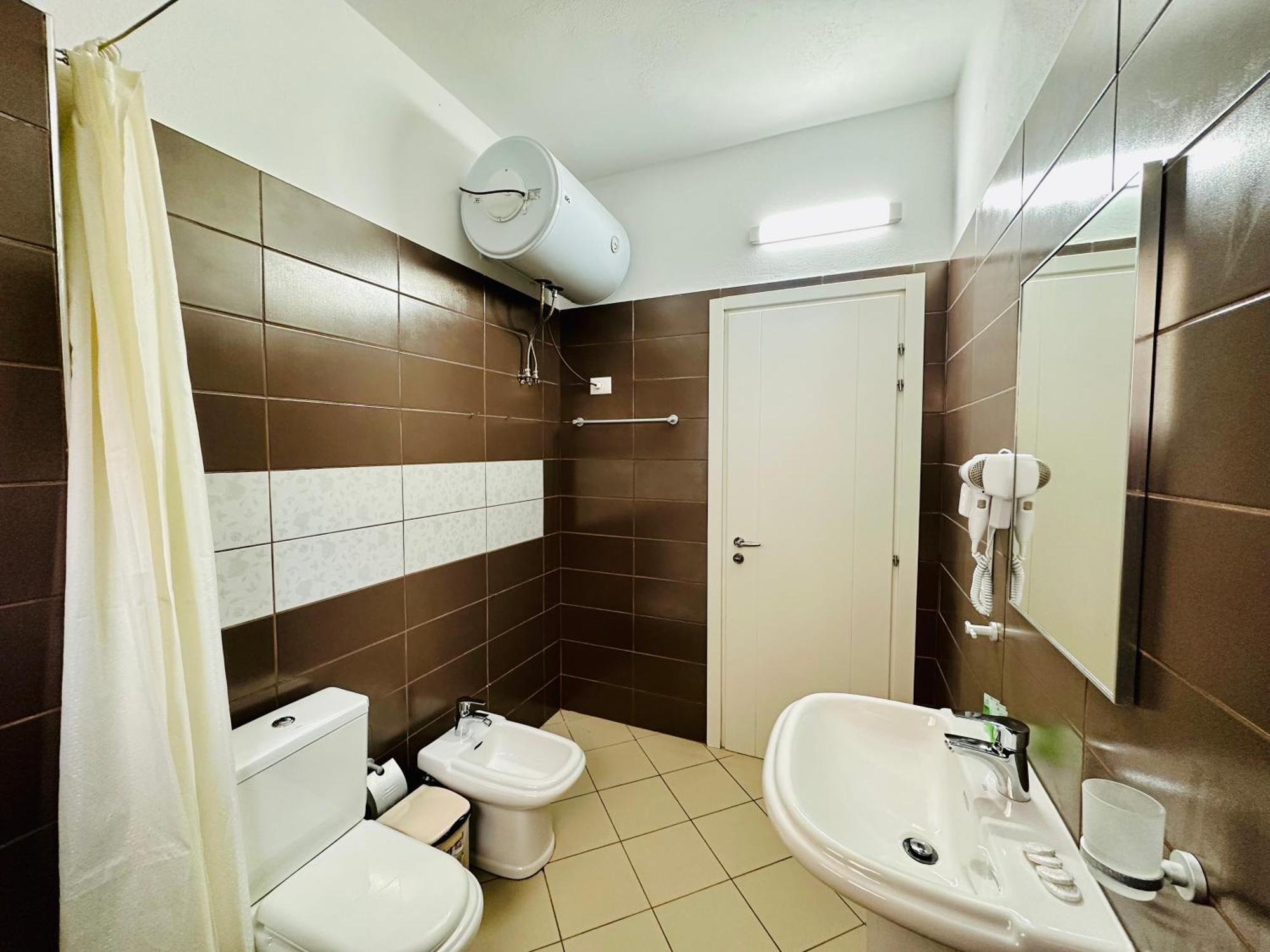 Jico Travel - Villa Colombo Вльора Номер фото