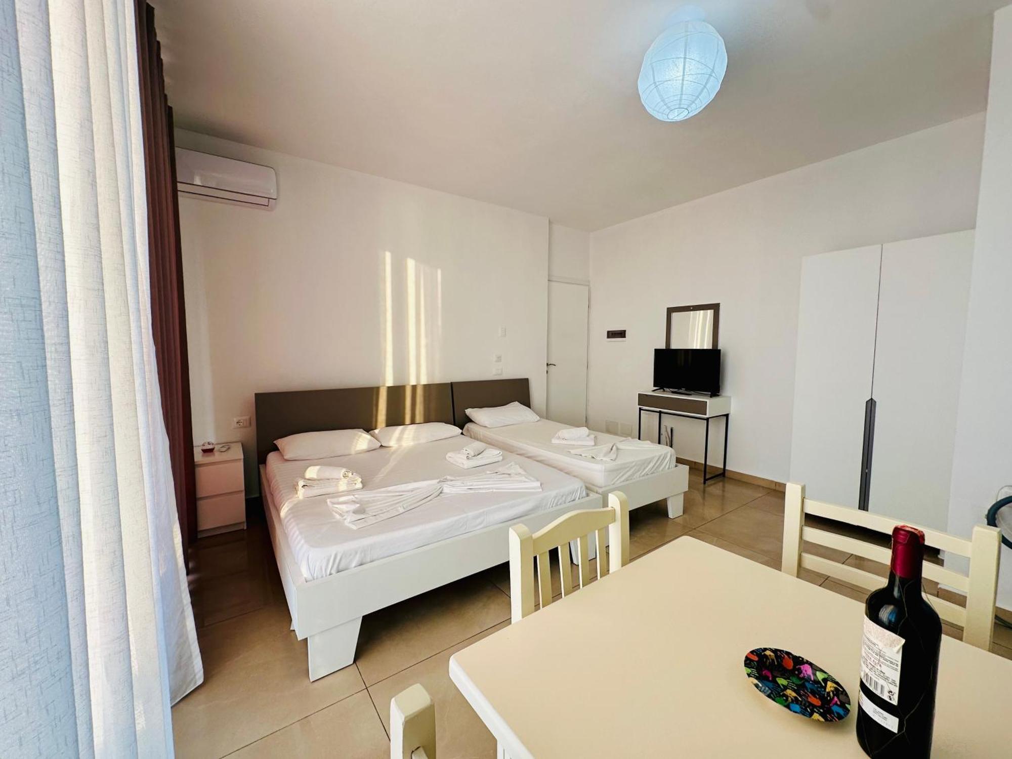 Jico Travel - Villa Colombo Вльора Номер фото